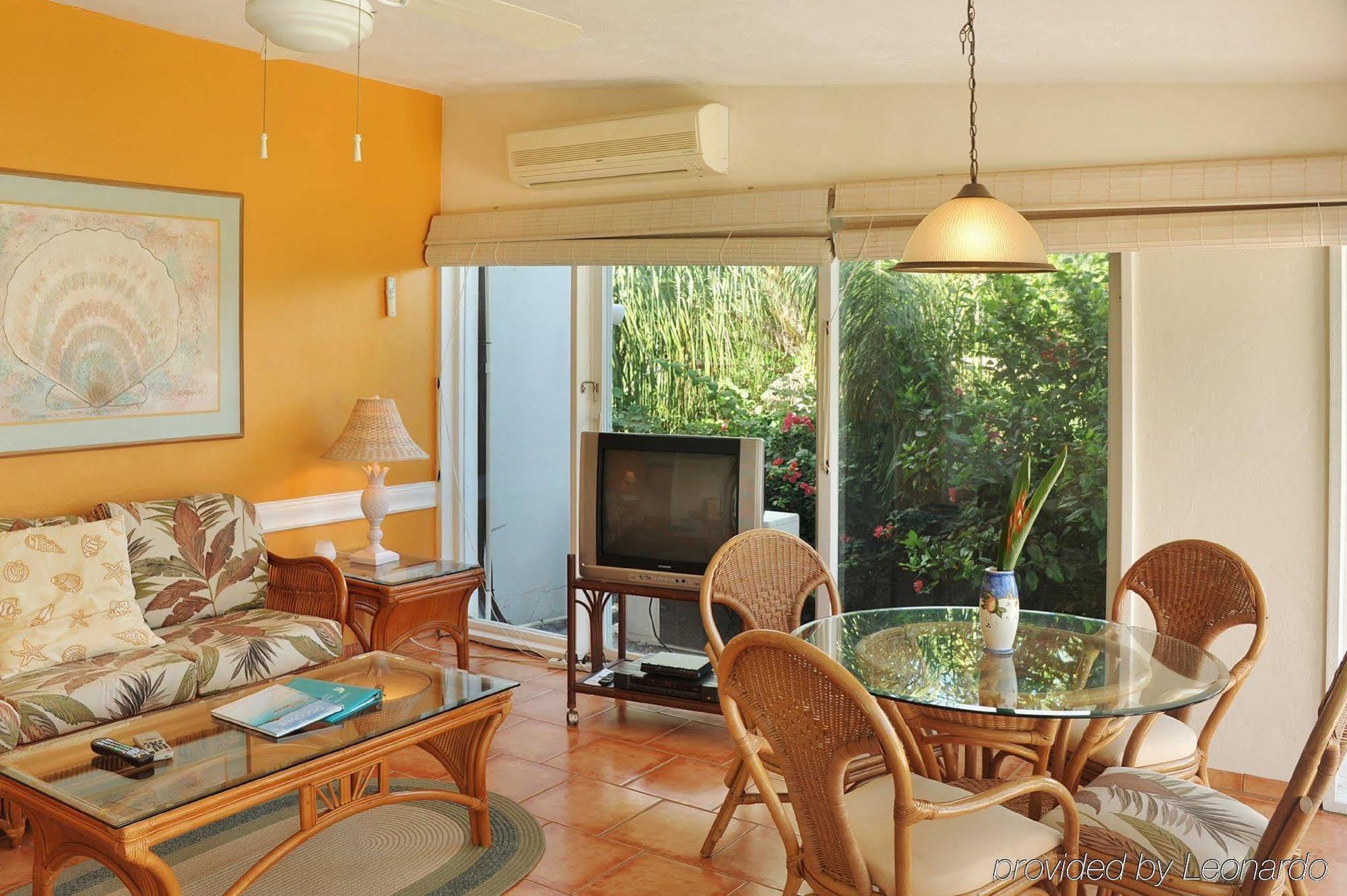 Pavilions And Pools Condo Villas 만달 객실 사진